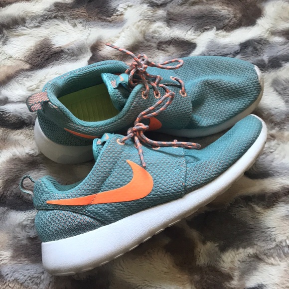 teal roshes